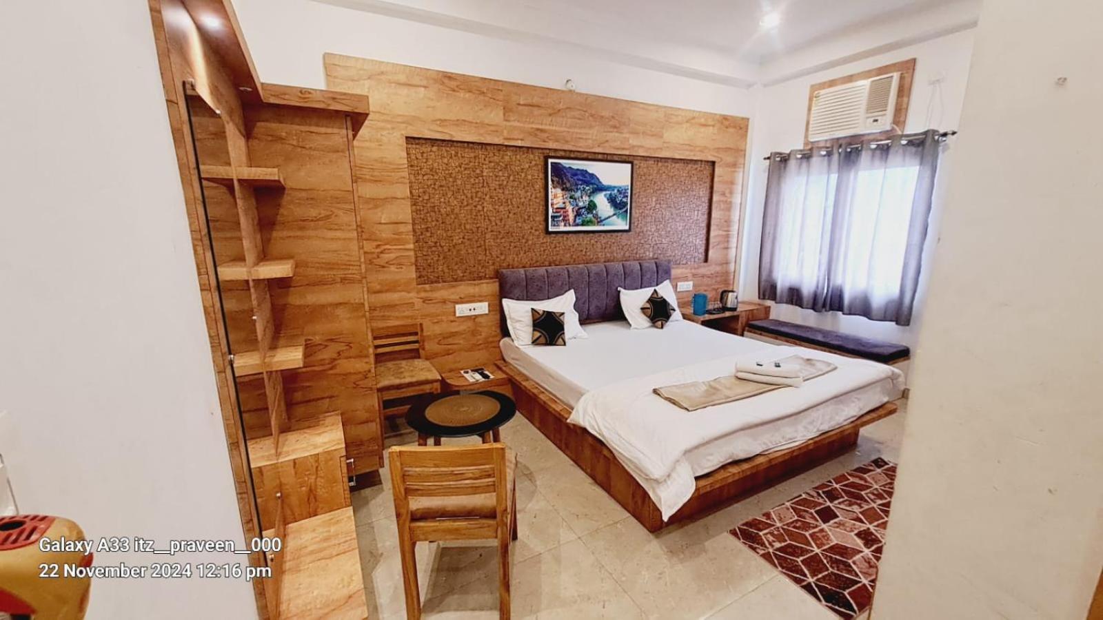 Bed & Breakfast Khushi Paying
