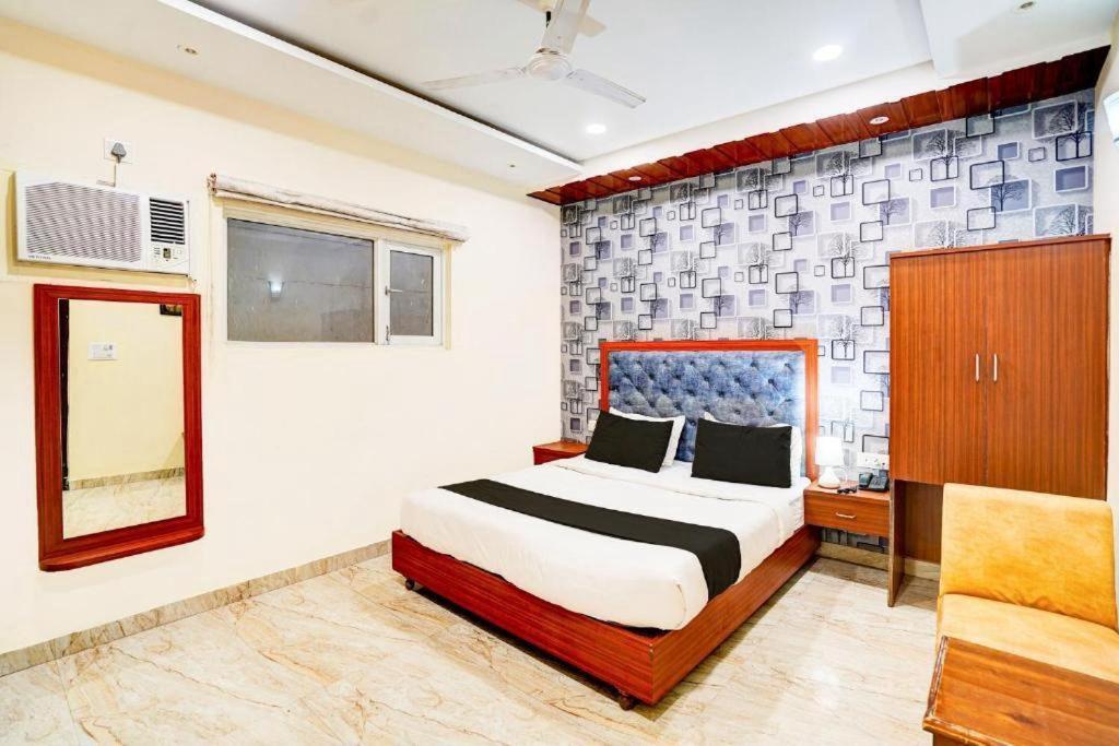 S V Grand Hotel