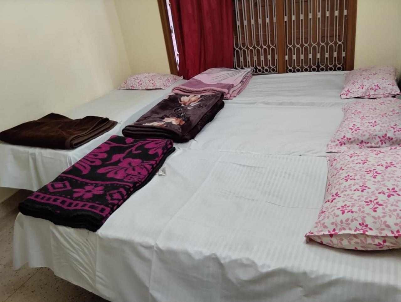 Satyam Shivam Sundaram Guest house Varanasi