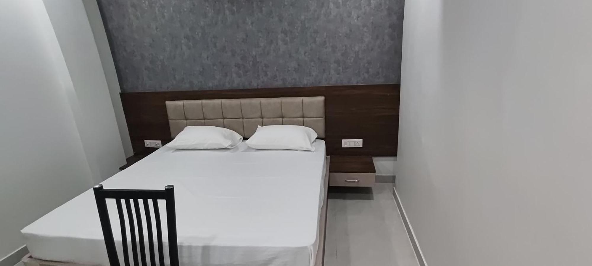 Hotel Shri Vishwanath 5*
