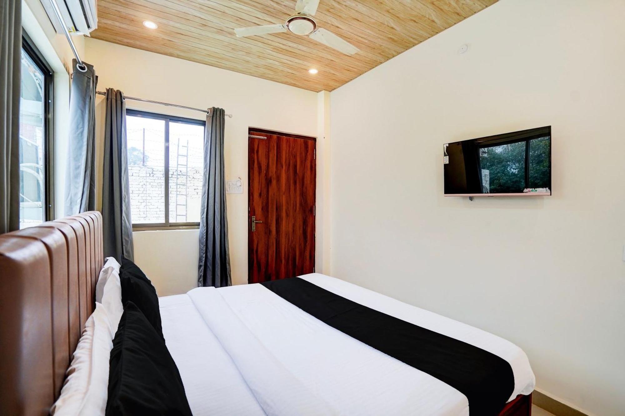 Hotel Super O Back Packers Varanasi