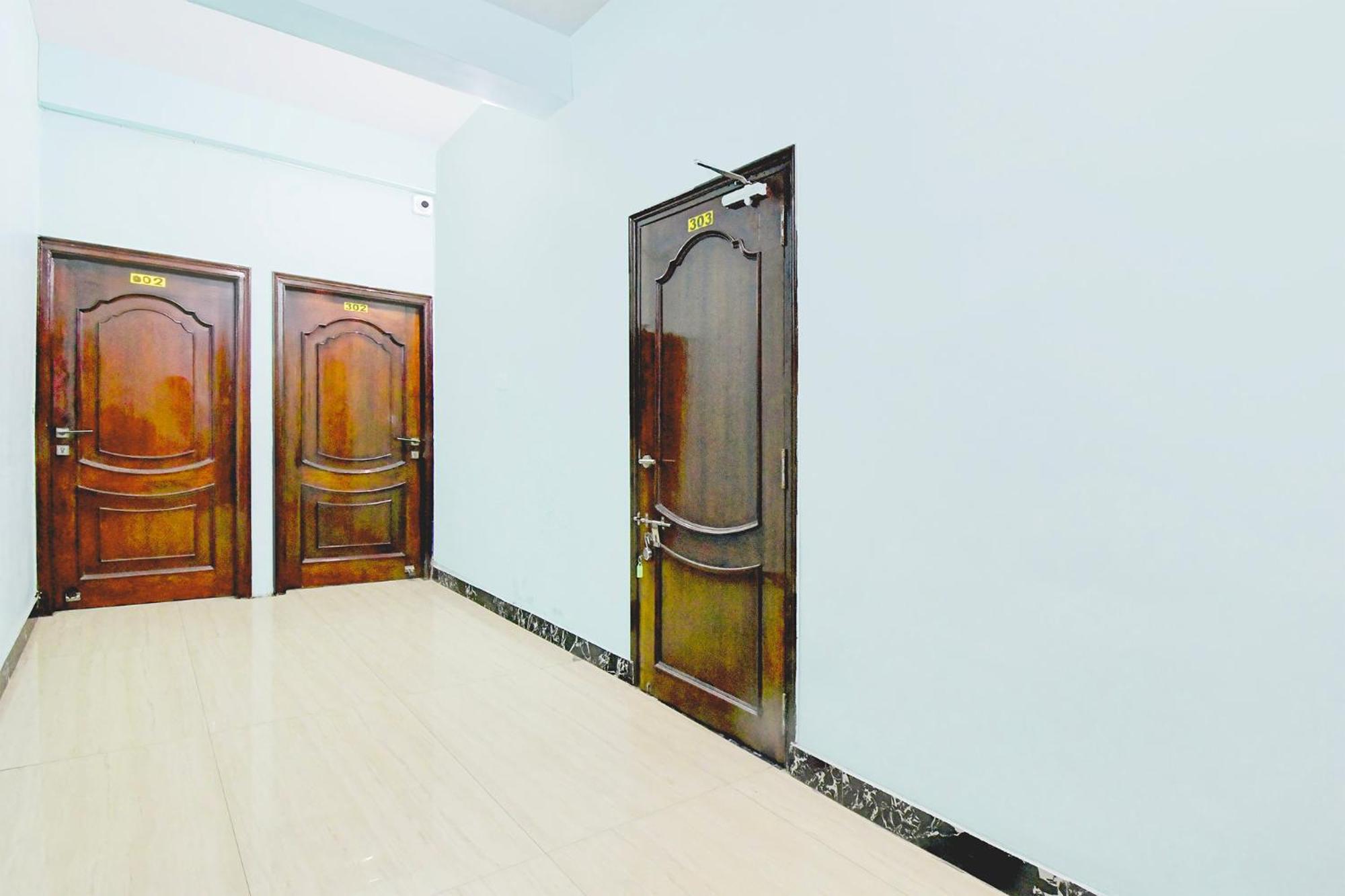 Fabhotel Rb Palace Hotel 3*