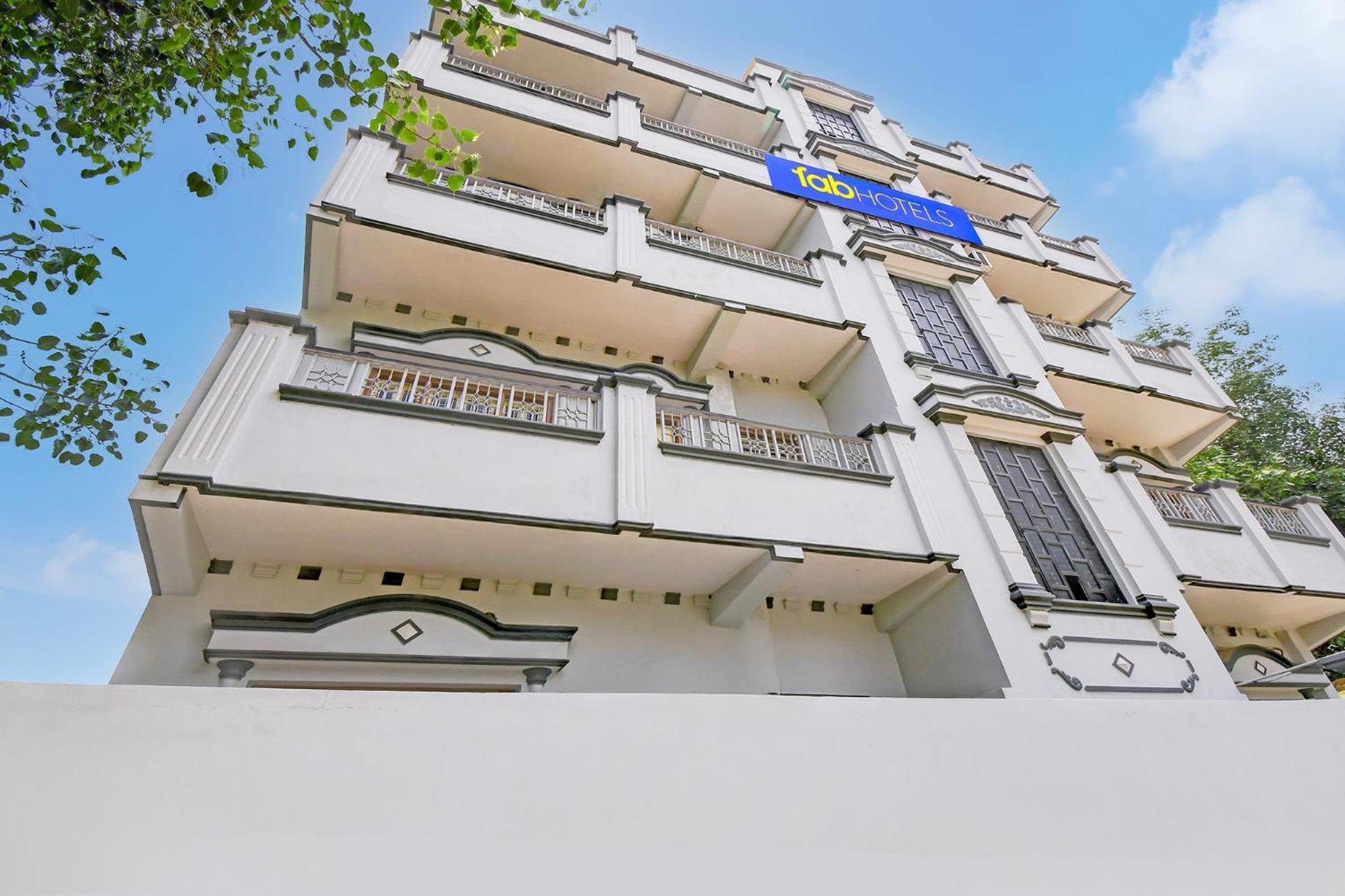 Hotel Fabhotel Rb Palace 3*