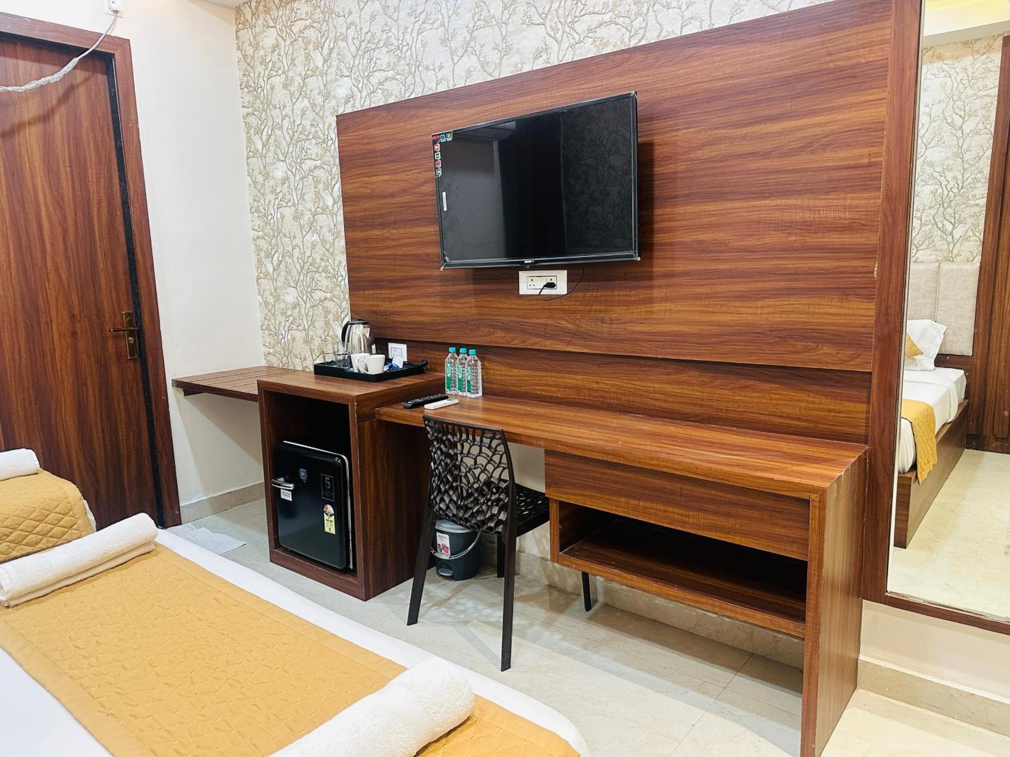 Hotel Deep Palace 5*