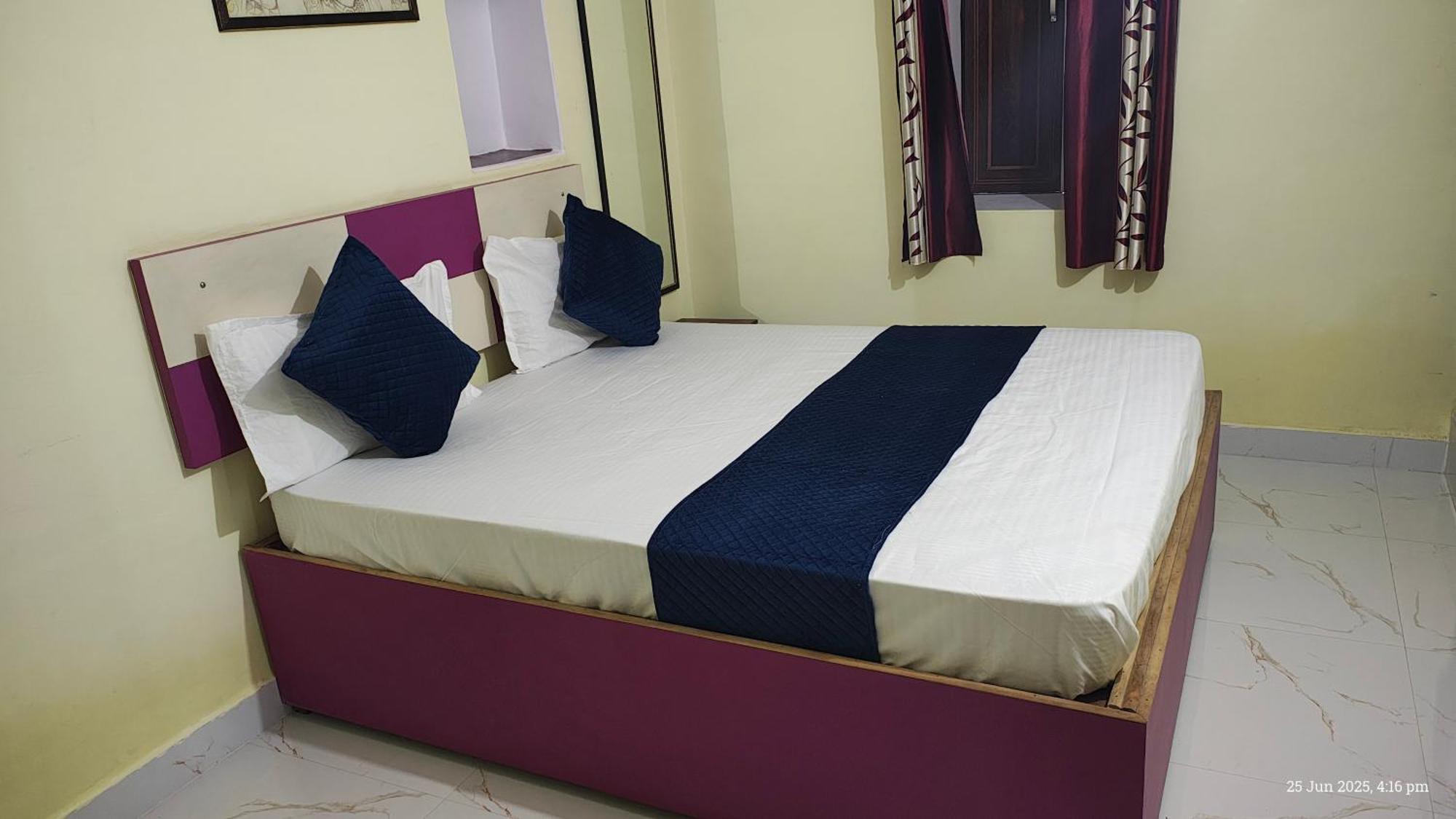 Radha Krishna Homestay Varanasi