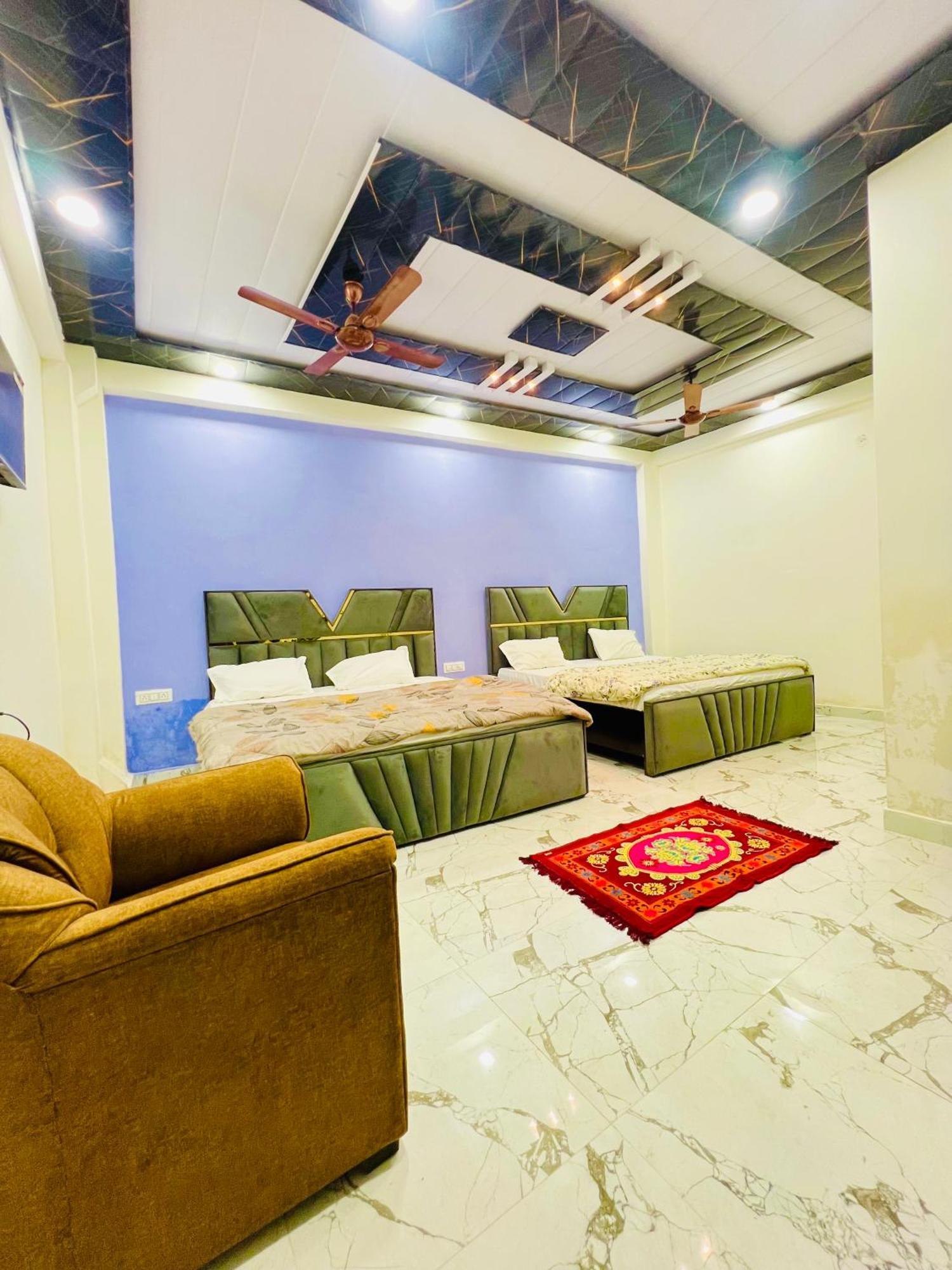 Shyam Palace Guest house *