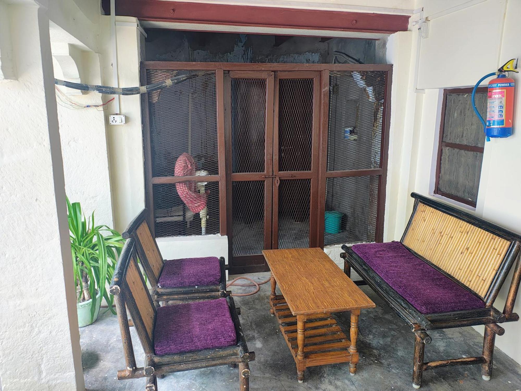 Homestay Radha Krishna