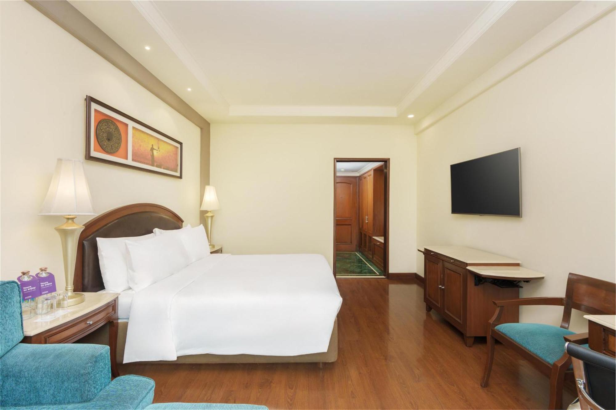 Radisson Hotel 5*