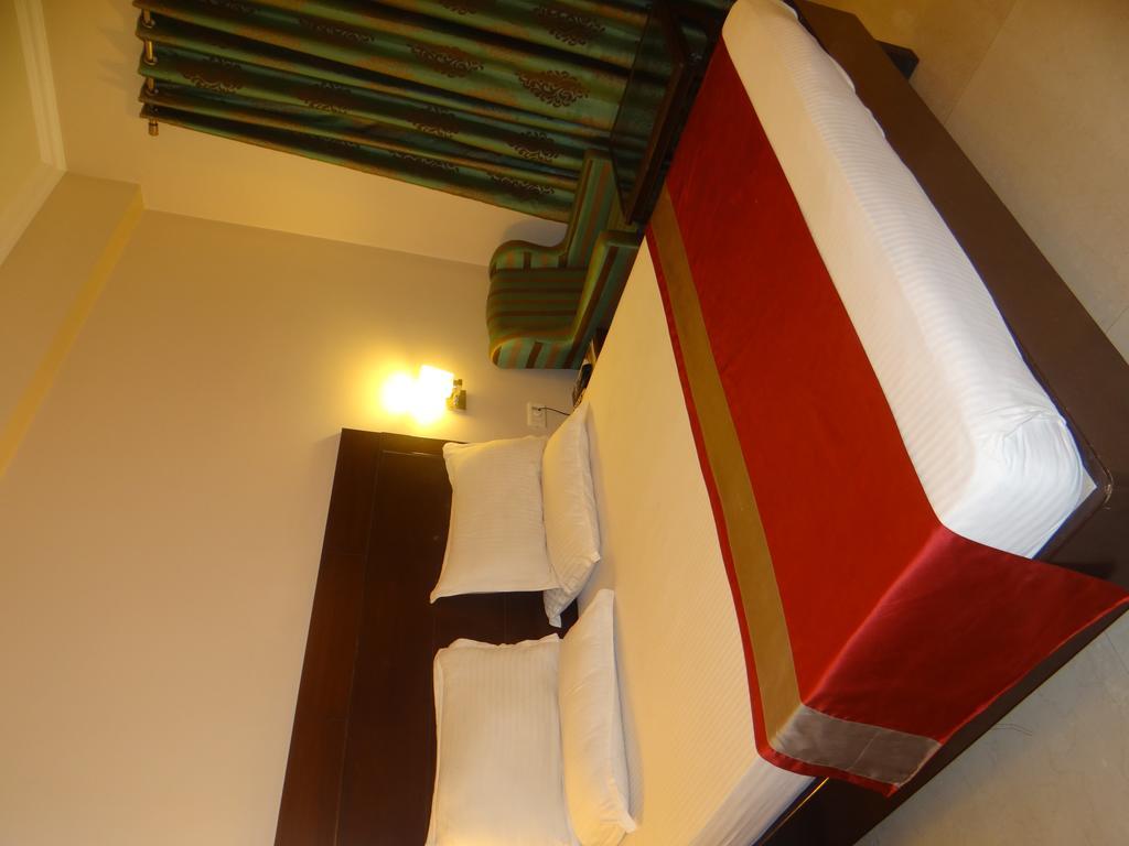 Janhvi International Hotel Varanasi