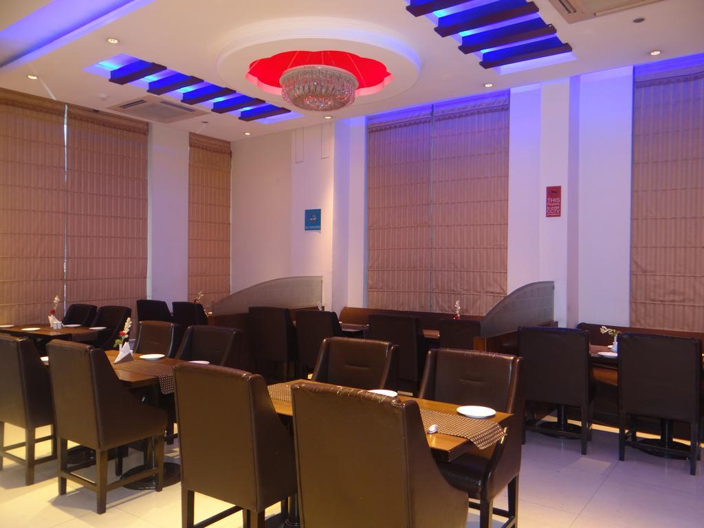 Janhvi International Hotel 2*