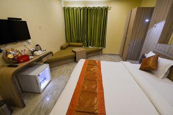Oyo Premium Assi Ghat