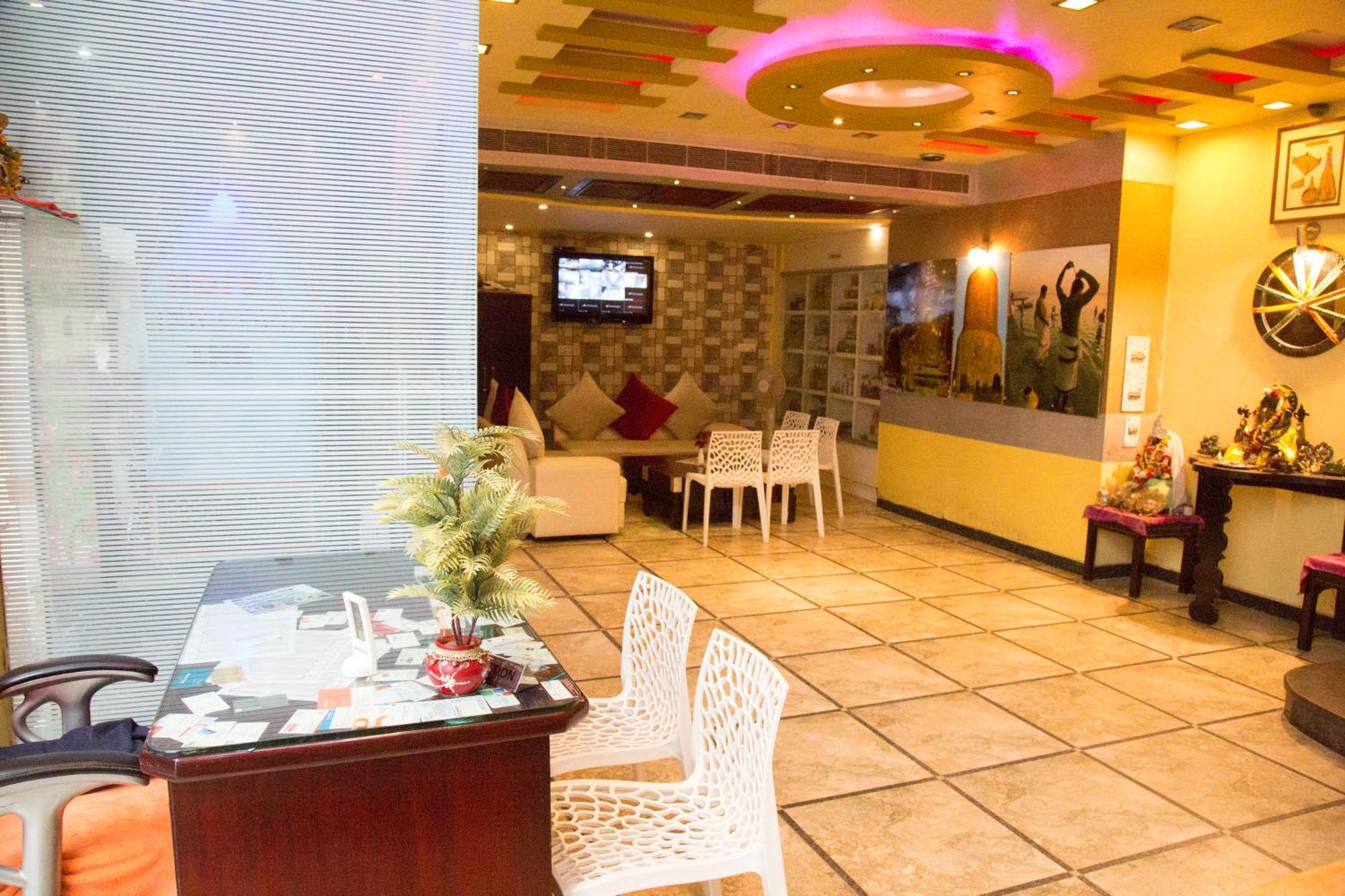 Hotel Heritage At Assi Ghat 3*