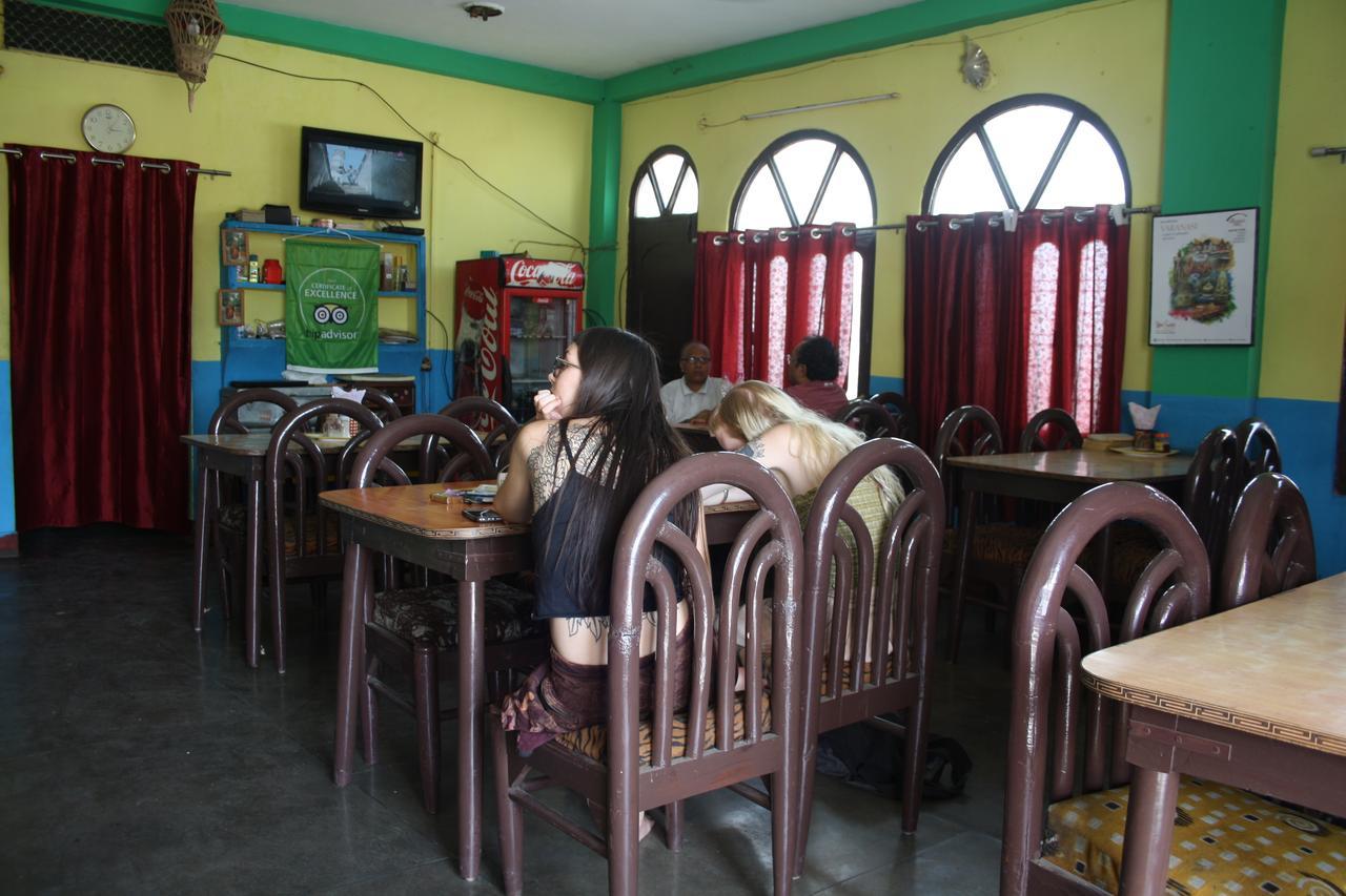 Guest house Sandhya Near Ganga River