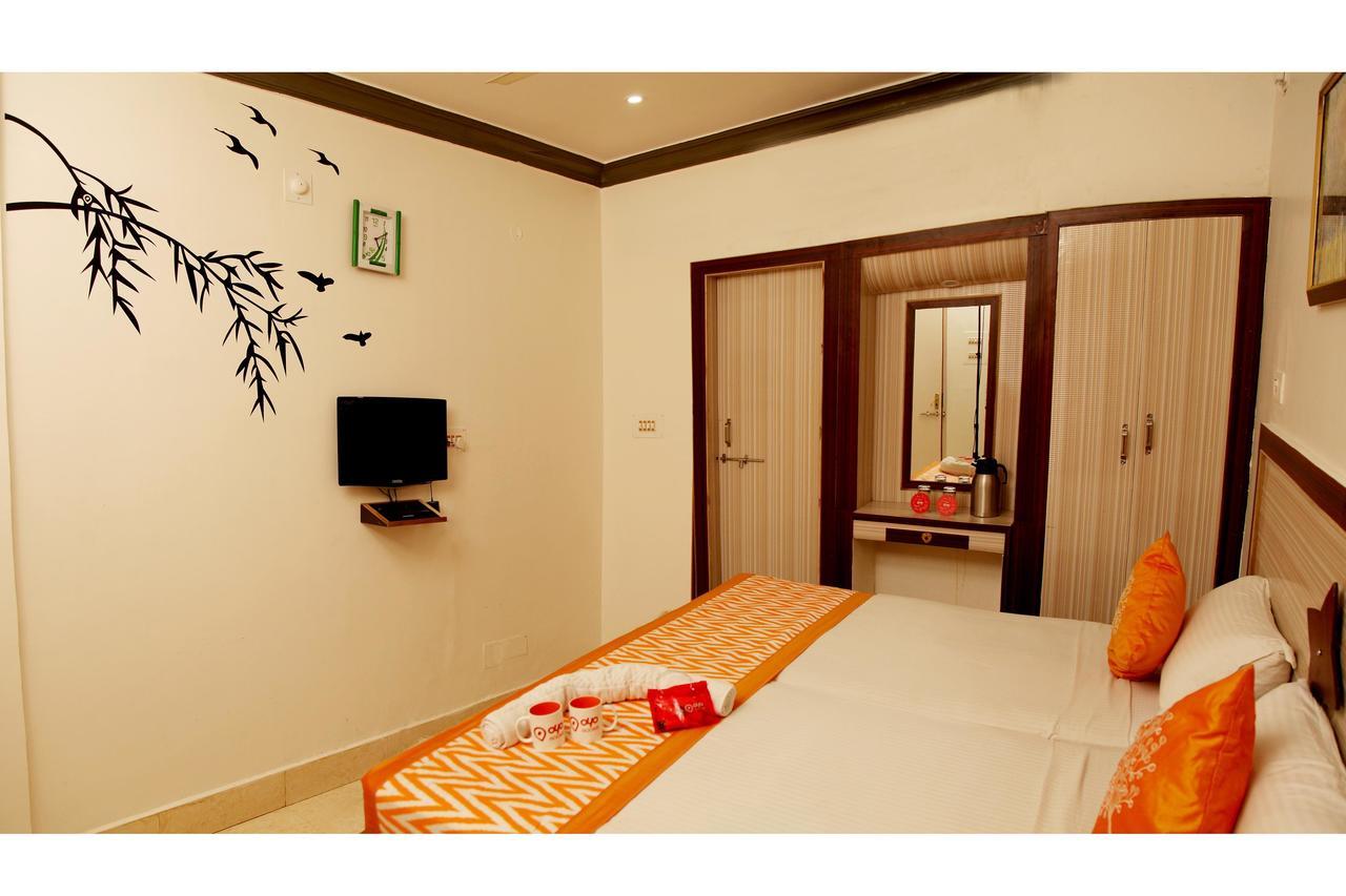 Lara India Hotel *