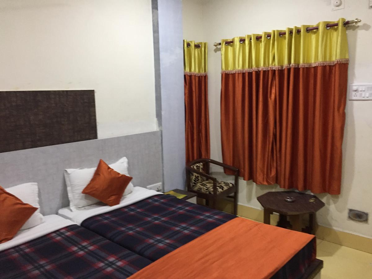 Hotel Lara India *