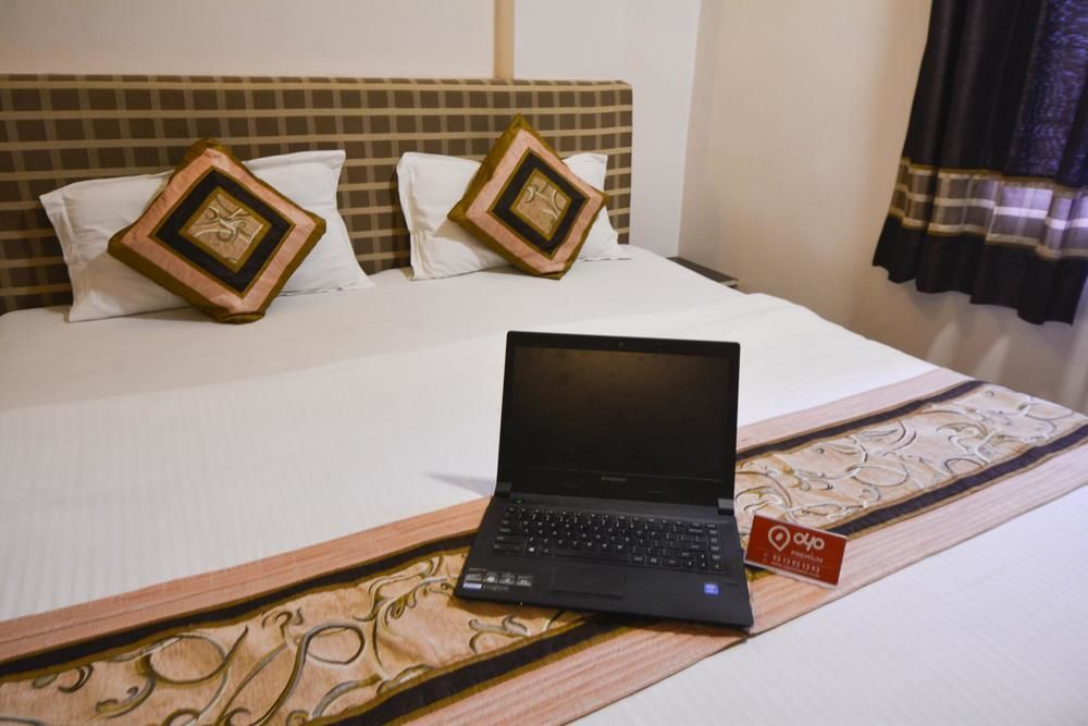 Hotel Oyo 943 The Swastik 3*
