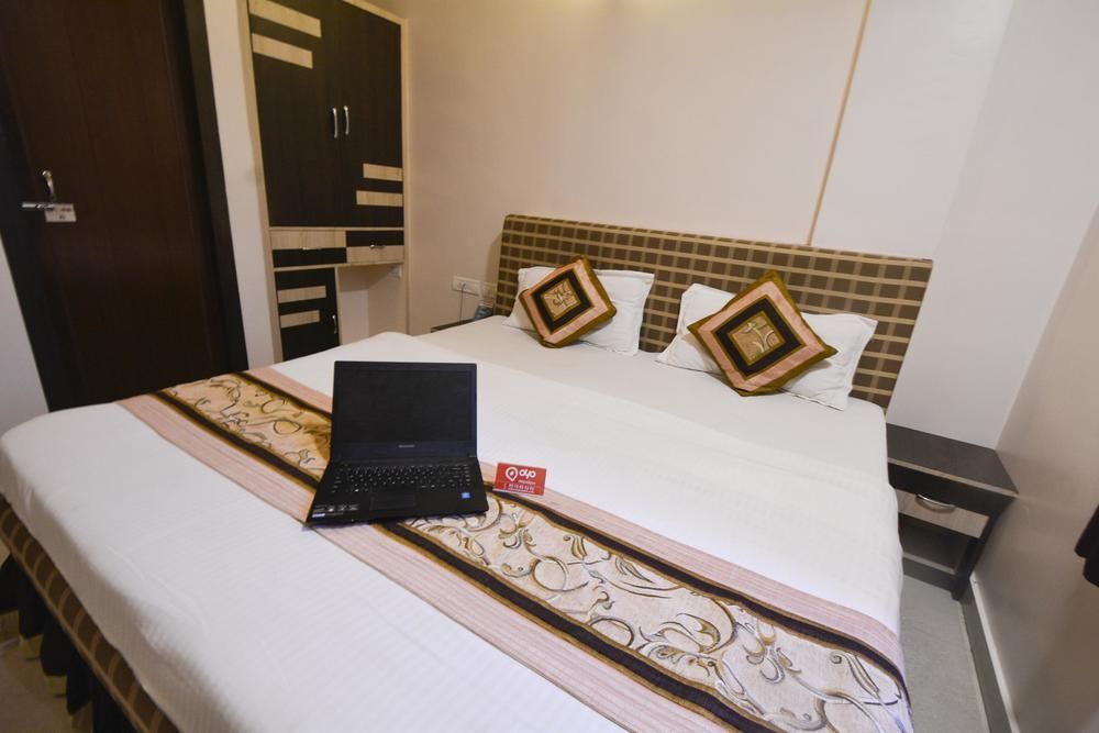Hotel Oyo 943 The Swastik 3*