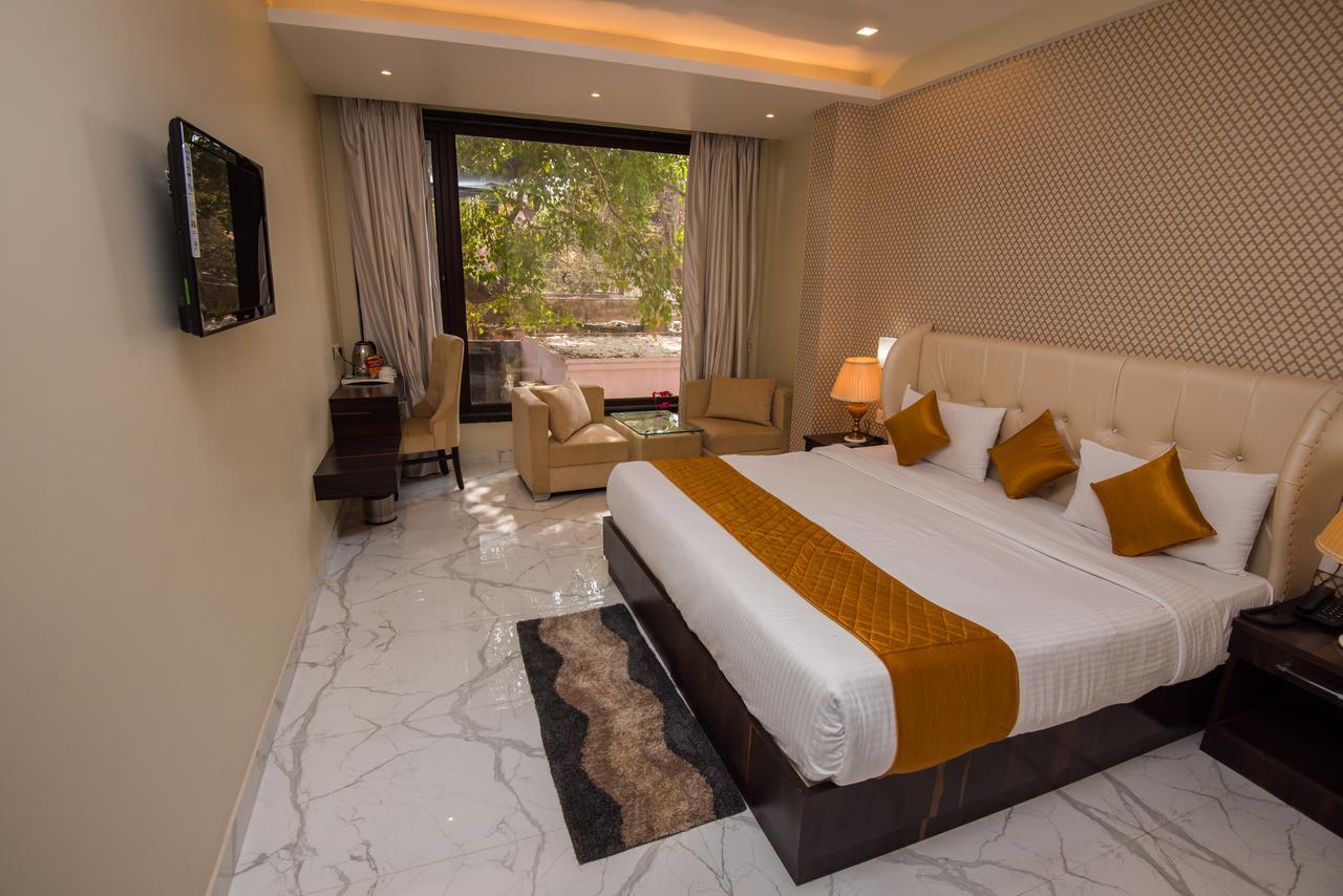 Hotel Heritage At Assi Ghat Varanasi