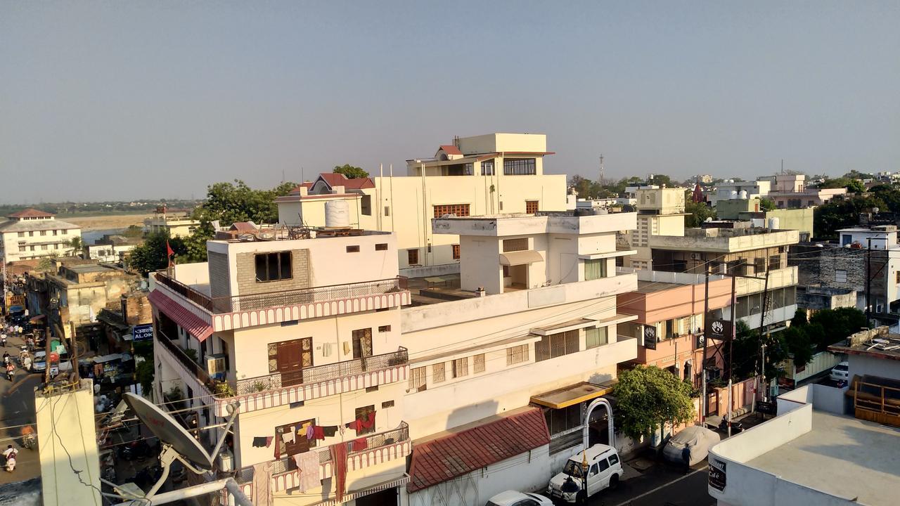 Om Shanthi Paying Hostel