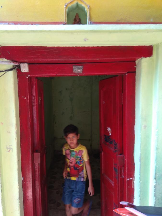 Homestay Radha Krishna *