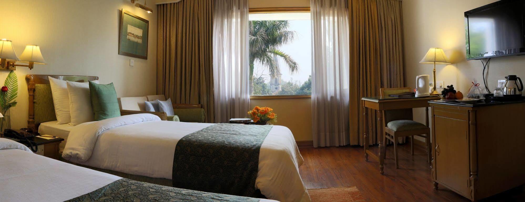 Clarks Limited Hotel 5*