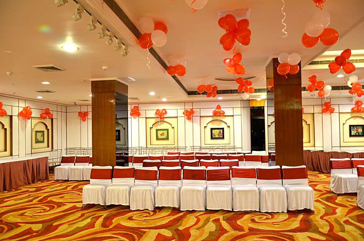 Meraden Grand Varanasi