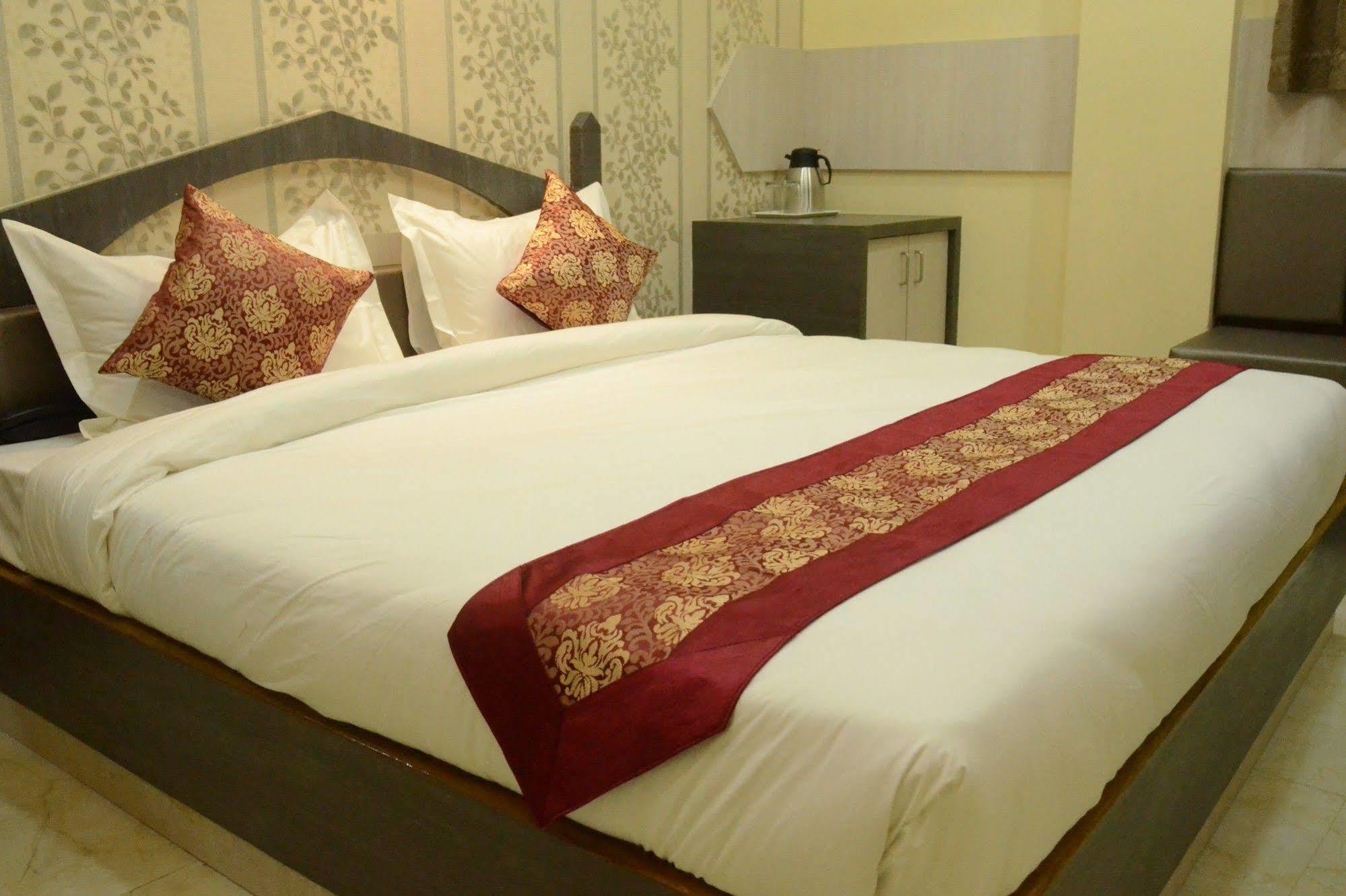 Rahil Palace Hotel Varanasi