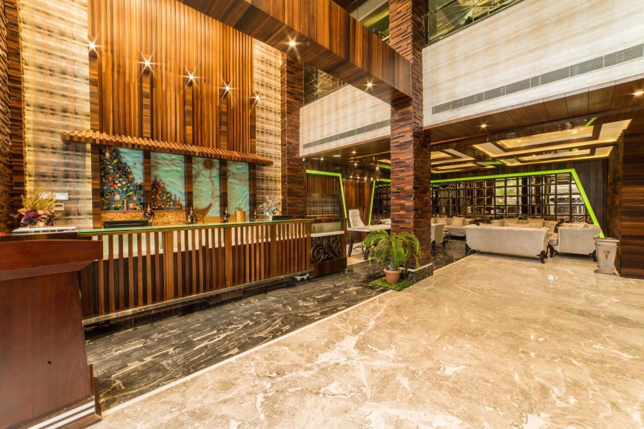 Costa Riviera Hotel Varanasi