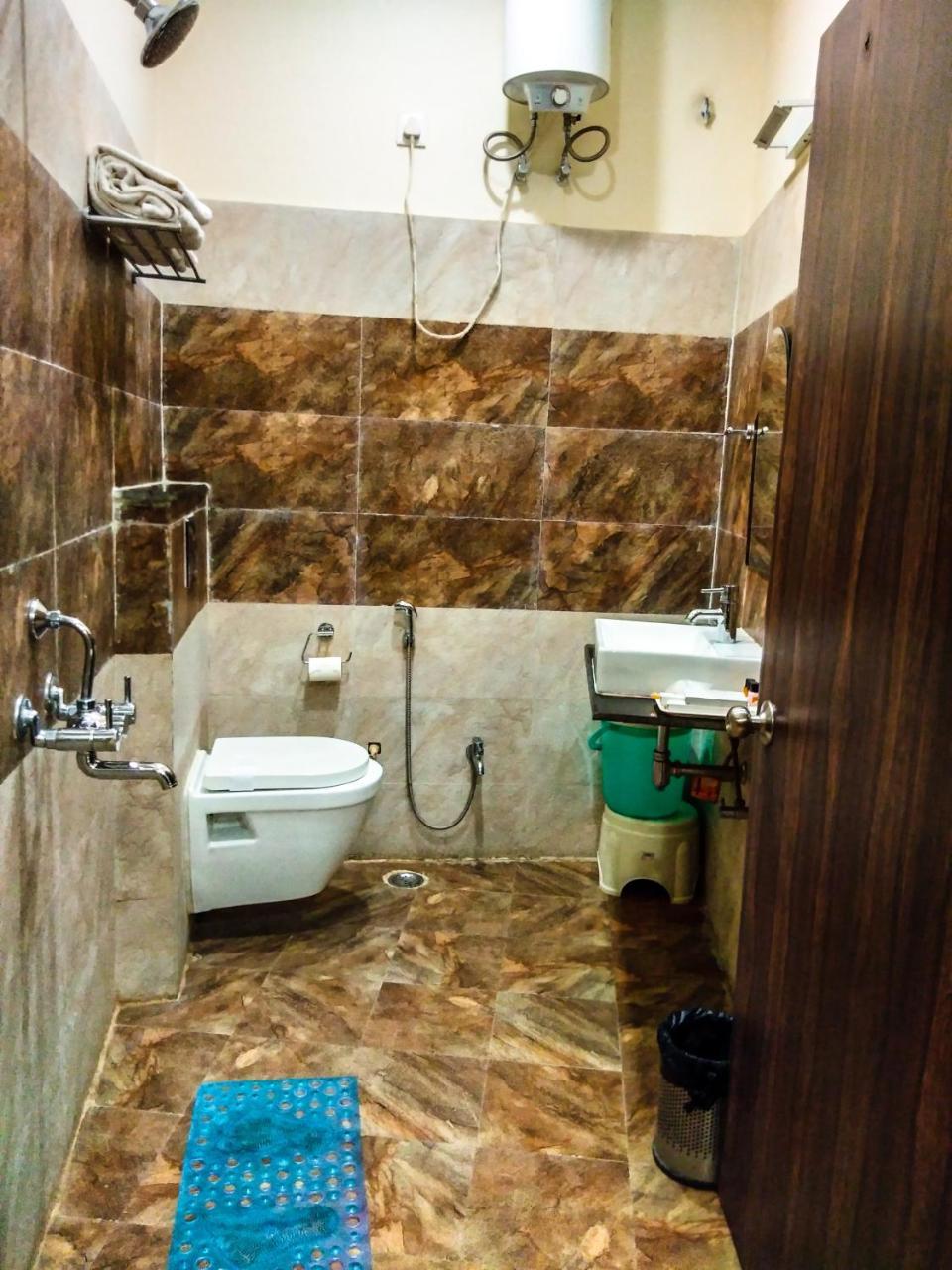 Inn Dwivedi Sri Omkar Palace 3*