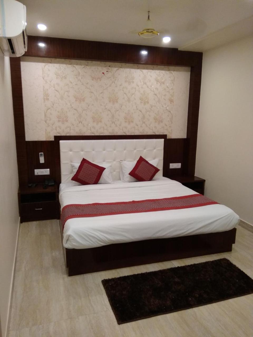 Rahil Palace Hotel Varanasi