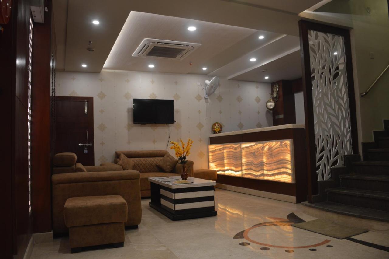 Midcity 3*