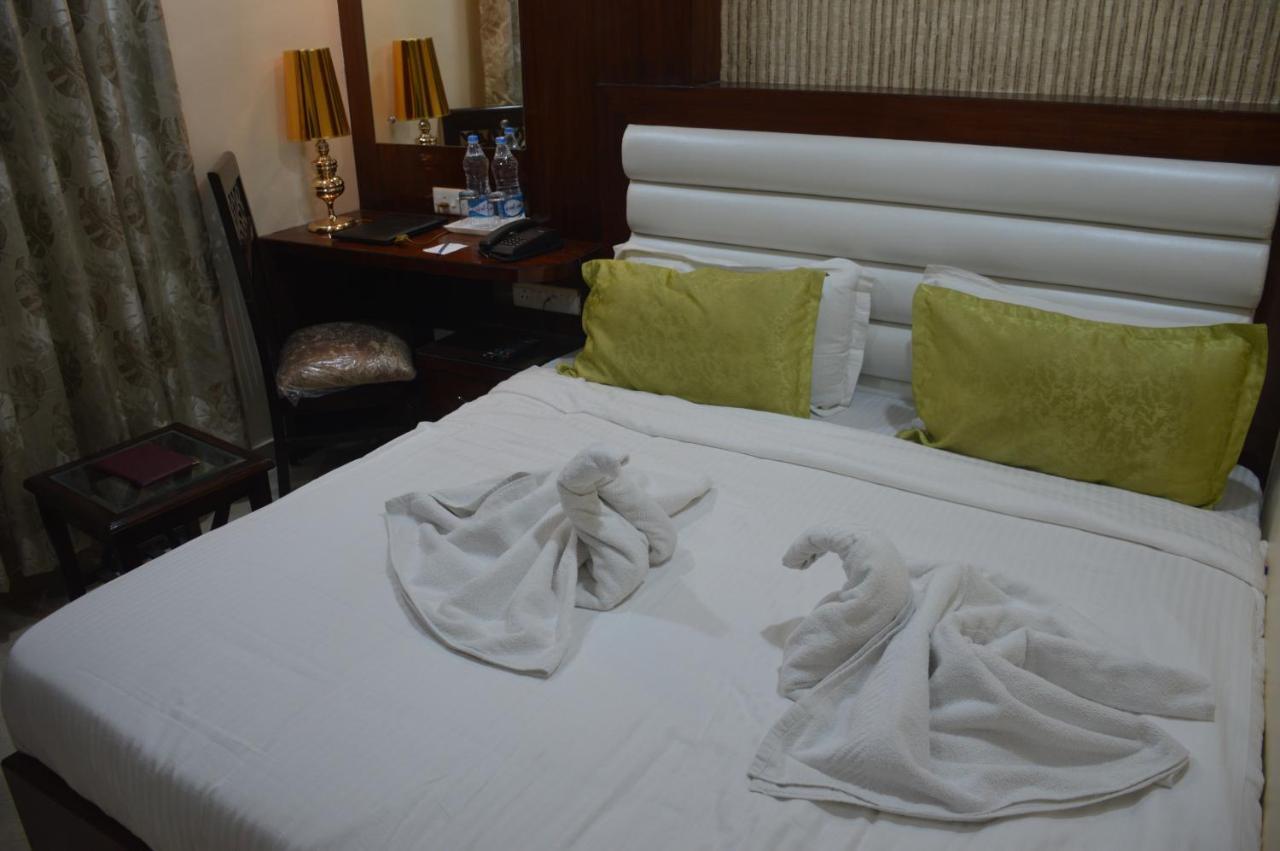 Hotel Midcity Varanasi