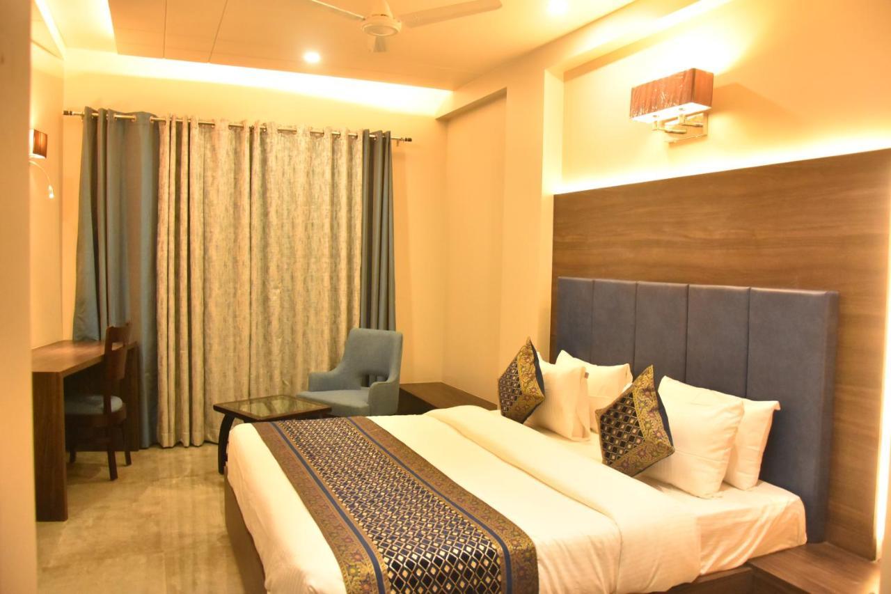 Abhinav International Varanasi
