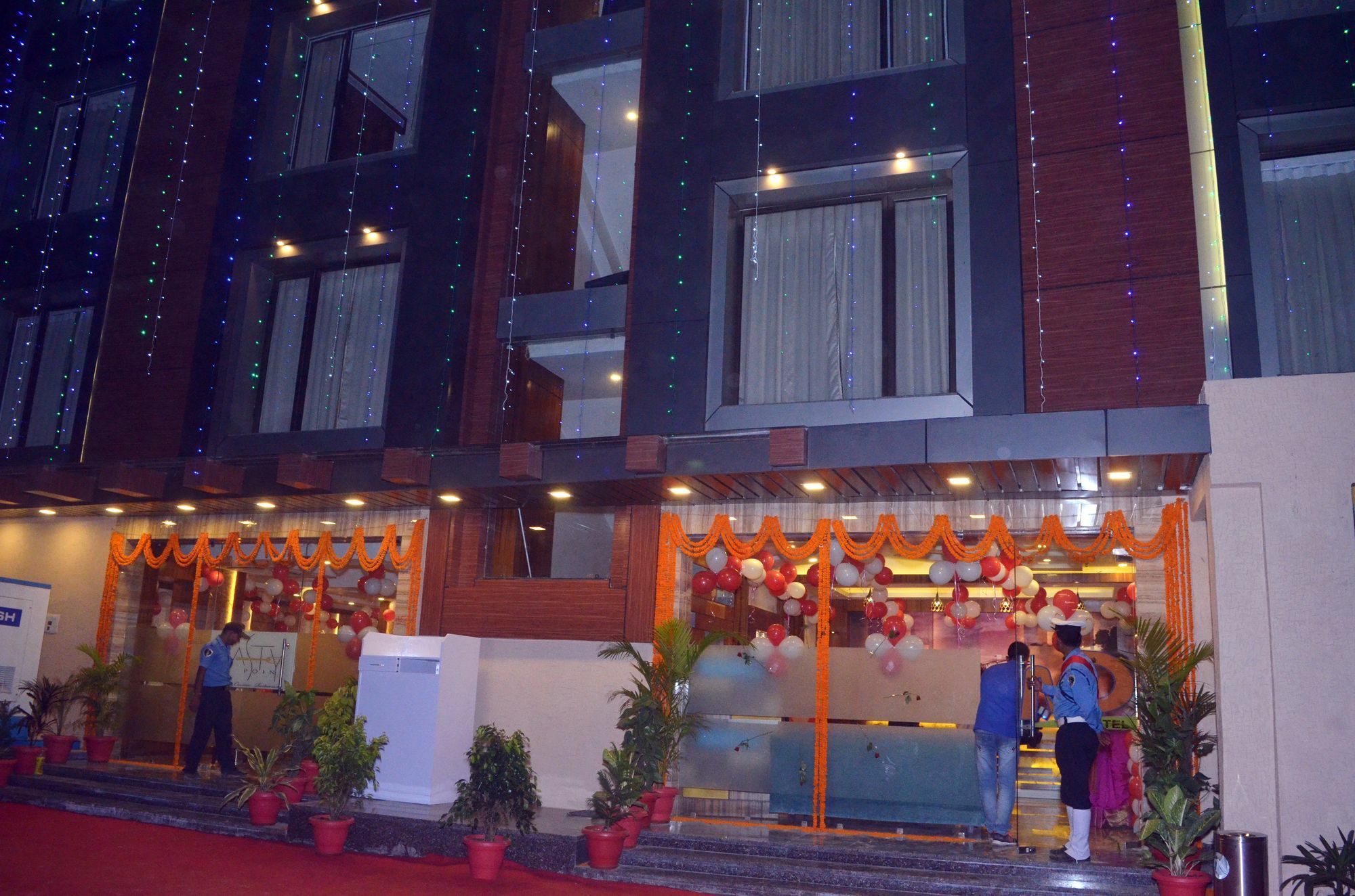 Hotel Meadows Varanasi